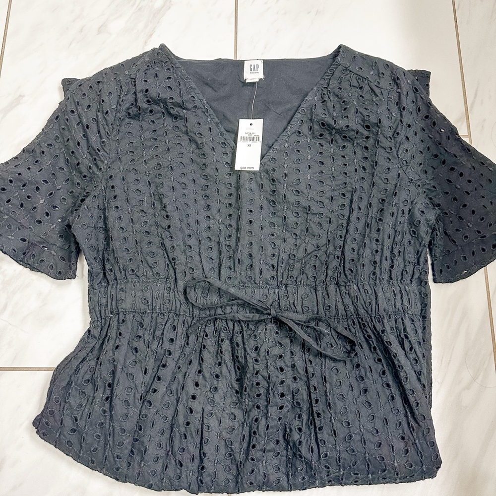 GAP Black Maternity Dress with V-neck Flutter Sleeves and Tie Front